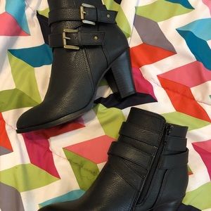 Heeled boots